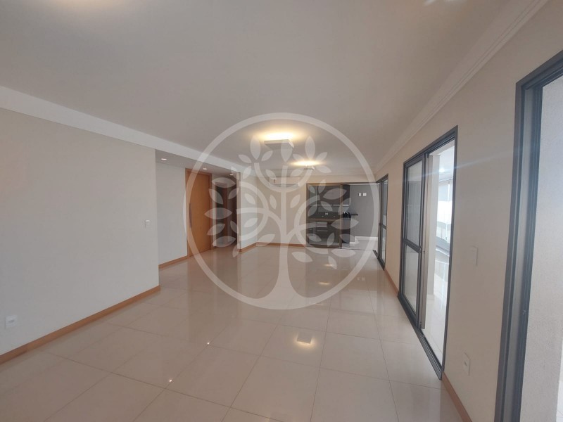 Apartamento para alugar com 3 quartos, 195m² - Foto 2