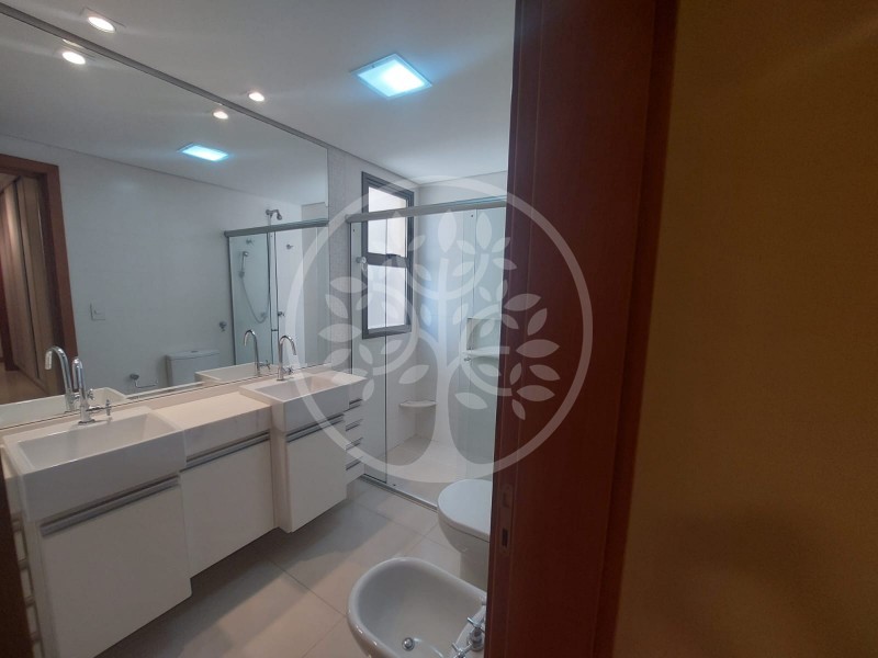 Apartamento para alugar com 3 quartos, 195m² - Foto 17