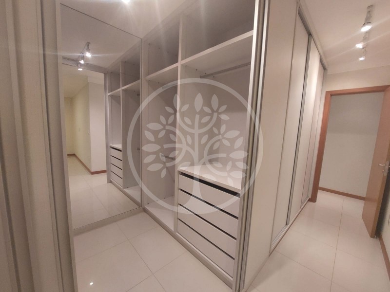 Apartamento para alugar com 3 quartos, 195m² - Foto 15