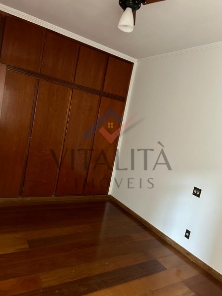 Casa à venda e aluguel com 3 quartos, 351m² - Foto 13