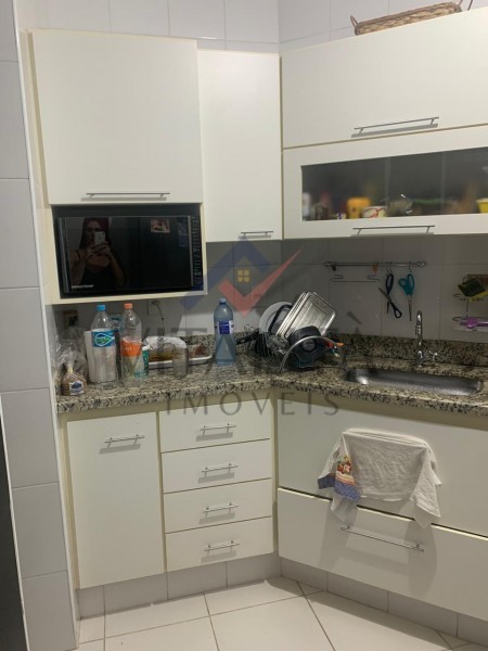 Apartamento à venda com 2 quartos, 70m² - Foto 11