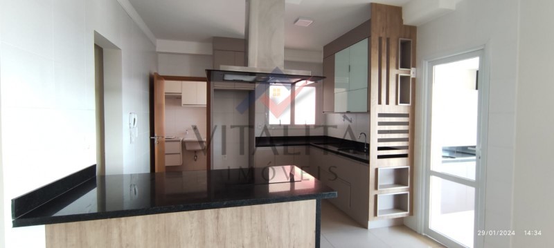 Apartamento para alugar com 3 quartos, 172m² - Foto 9