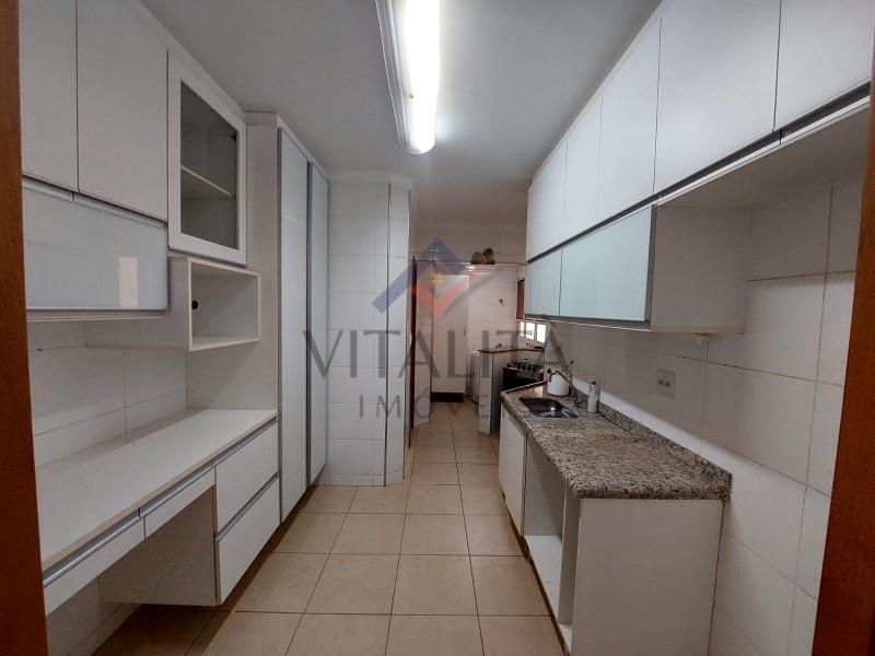 Apartamento para alugar com 3 quartos, 107m² - Foto 11