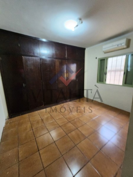 Casa à venda com 1 quarto, 186m² - Foto 2