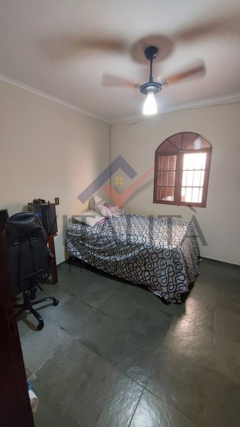 Casa à venda com 3 quartos, 208m² - Foto 16