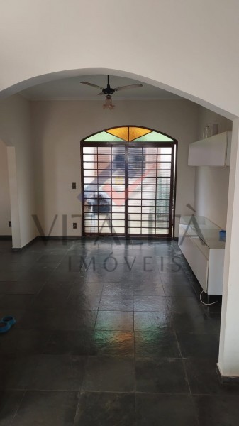 Casa à venda com 3 quartos, 208m² - Foto 8