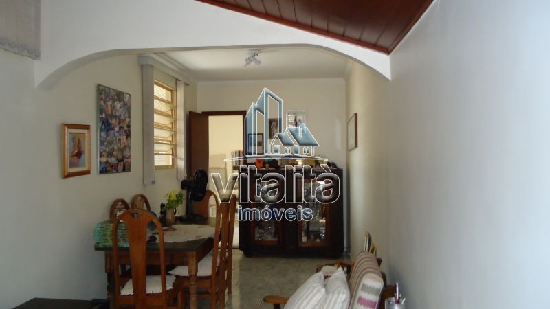 Casa à venda com 3 quartos, 150m² - Foto 2